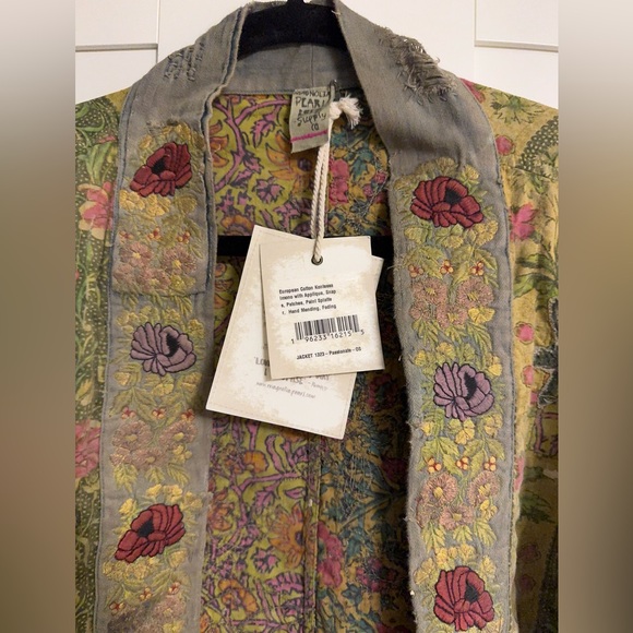 Magnolia Pearl Kontessa Kimono – Passionate 👘🍃🌹 - Picture 2 of 9